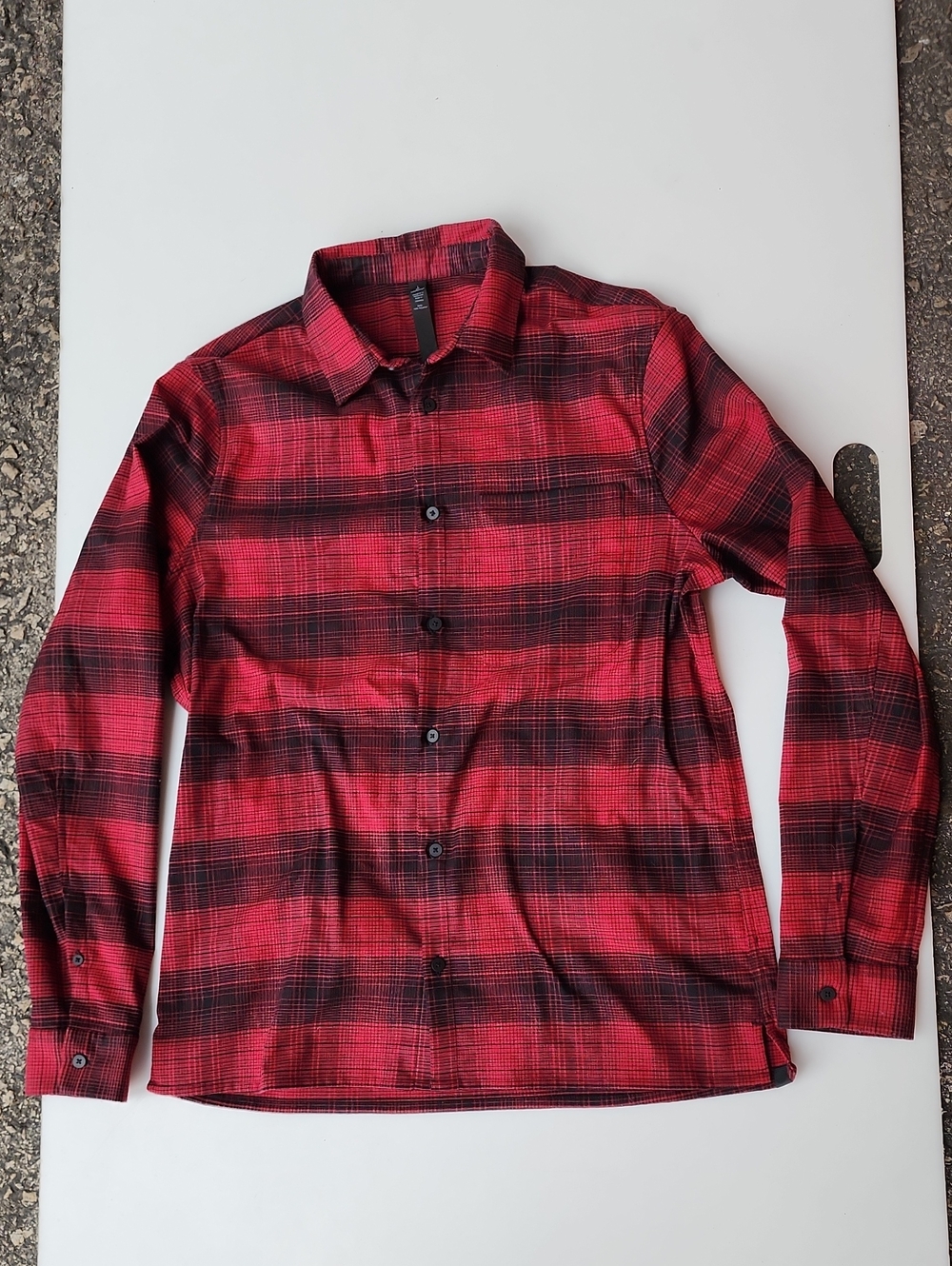 lululemon athletica Mason's Peak Red and Black Flannel Shirt size L